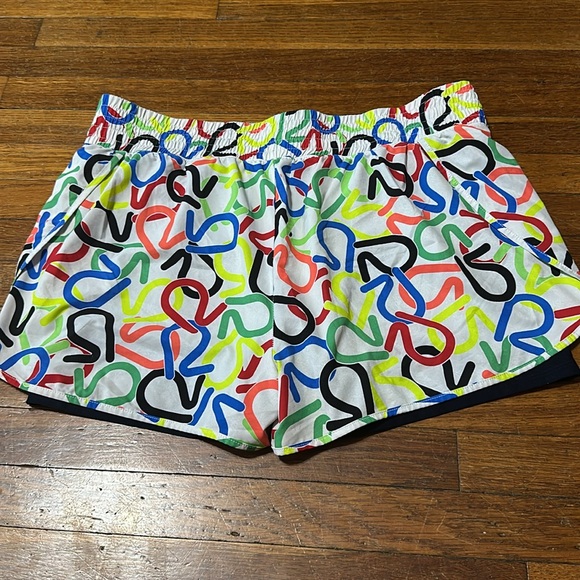 GapFit women’s Dual Layer Track Shorts, Logo Design, Sz Large - Picture 6 of 6